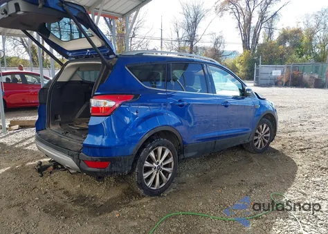 2017 Ford Escape Titanium z USA, uszkodzony, nr VIN 1FMCU9JDXHUB57915